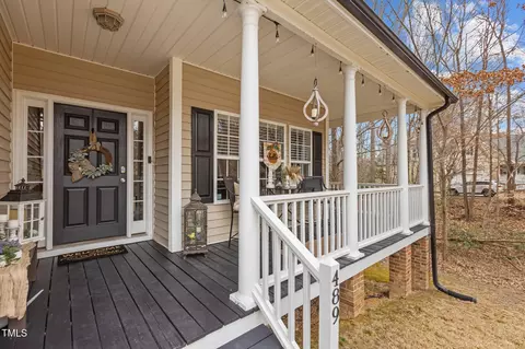 Exterior - 489 Galaxy Dr, Garner, NC 27529 photo 2 of 8
