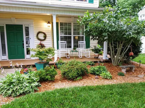 1201 Bethpage Dr, Mebane, NC 27302