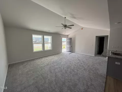Living - 186 Phil Jack Rd, Dunn, NC 28334 photo 2 of 4