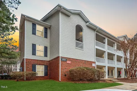 1801 Trailwood Heights Ln #201, Raleigh, NC 27603