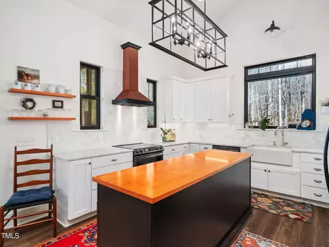 Kitchen - 1422 Milton Rd, Durham, NC 27712 photo 6 of 8