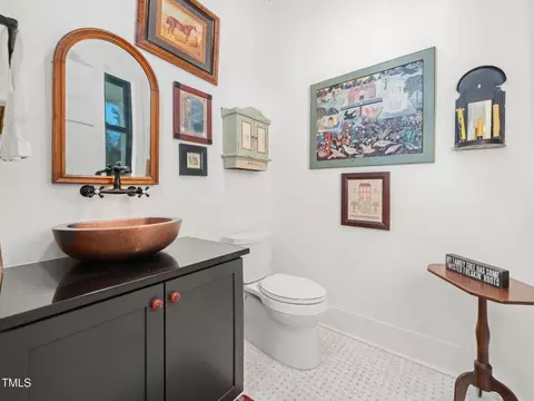 Bath - 1422 Milton Rd, Durham, NC 27712 photo 5 of 8