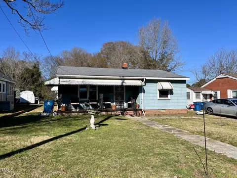 709 E Johnson St, Dunn, NC 28334 photo 3