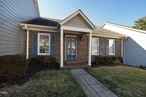2615 Cottage Cir, Raleigh, NC 27613