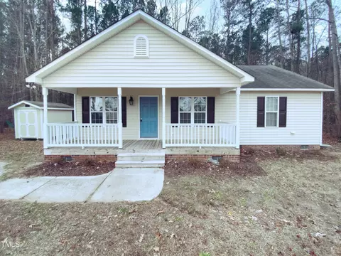610 Lockwood Dr, Clayton, NC 27527