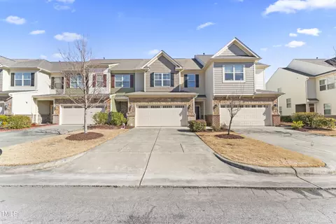 525 Whitworth Ln, Morrisville, NC 27560