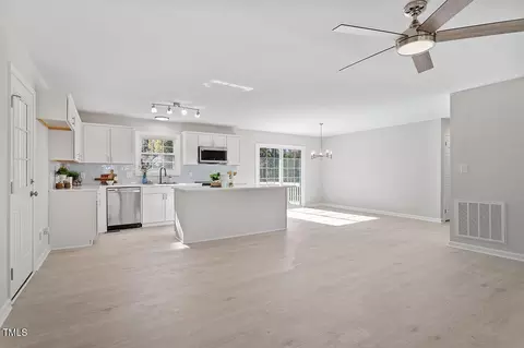 141 Eason Dr, Smithfield, NC 27577 photo 5