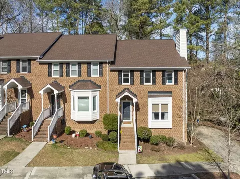 19 Preakness Dr, Durham, NC 27713 photo 2