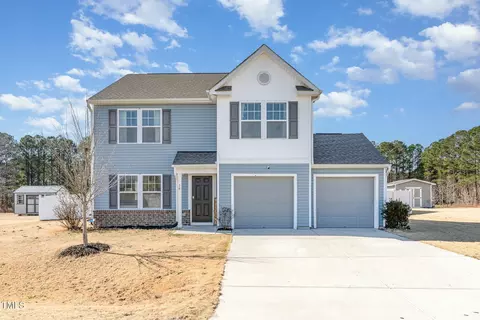 56 Pineapple Pl, Benson, NC 27504