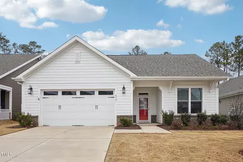 470 Bramble Ln, Clayton, NC 27527