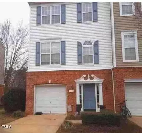 5521 Golden Arrow Ln, Raleigh, NC 27613