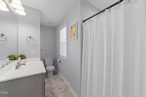 Bath - 99 Bodacious Ln, Benson, NC 27504 photo 1 of 2