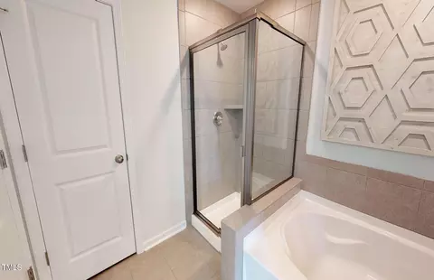 Bath - 1105 Freestone Rd, Durham, NC 27703 photo 2 of 3