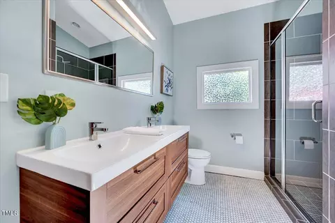 Bath - 807 Vickers Ave, Durham, NC 27701 photo 2 of 2