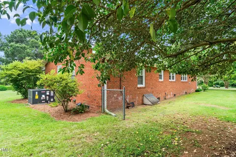 Exterior - 135 Rainbow Dr, Dunn, NC 28334 photo 6 of 9