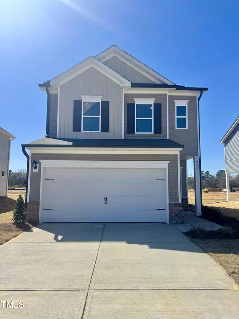 208 Bruce Dr, Dunn, NC 28334
