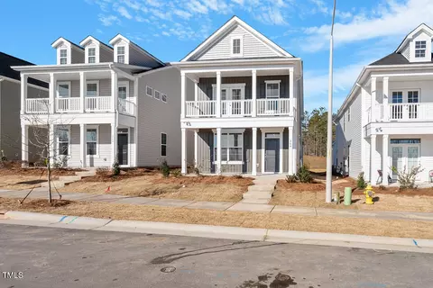 264 White Oak Garden Way #207, Garner, NC 27529