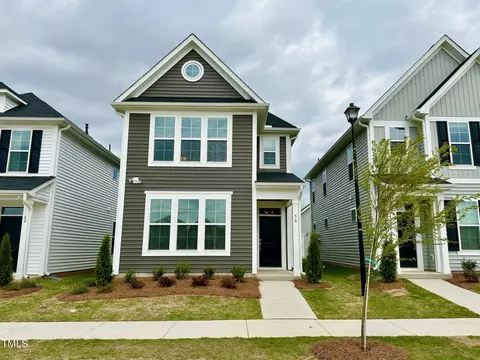 58 Blue Iris Pkwy #124, Clayton, NC 27520