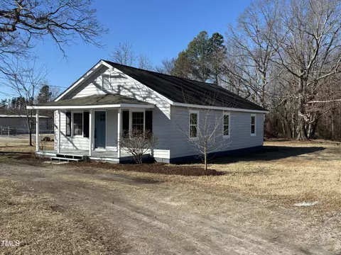 211 Satterwhite Point Rd, Henderson, NC 27537