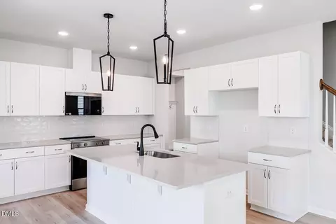 Kitchen - 152 Kobus Ct, Garner, NC 27529 photo 2 of 4