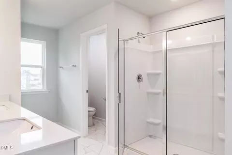 Bath - 152 Kobus Ct, Garner, NC 27529 photo 1 of 4