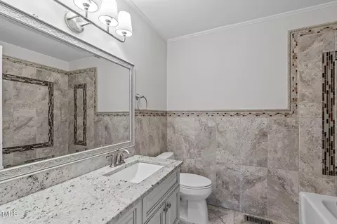 Bath - 900 Ricon Pl, Durham, NC 27703 photo 2 of 2