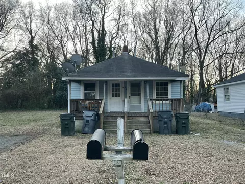 105 Hunt St # A-B, Oxford, NC 27565