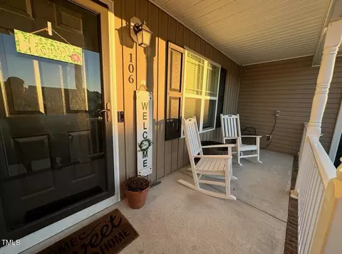 Exterior - 106 Bishop Ln, Dunn, NC 28334 photo 2 of 4