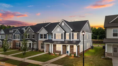 945 Alma Railway Dr #559, Wake Forest, NC 27587