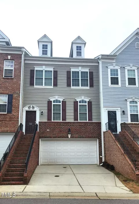 3123 Hudson Hill Ln, Raleigh, NC 27612