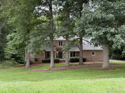 5512 Spring Bluffs Ln, Raleigh, NC 27606