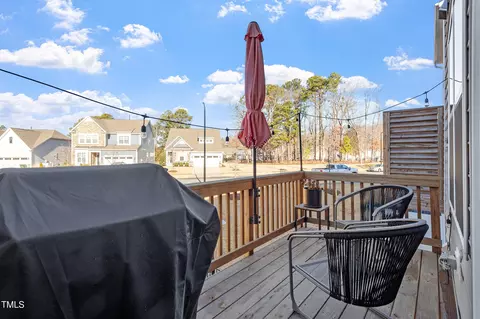 Exterior - 1014 Falling Rock Pl, Durham, NC 27703 photo 2 of 4