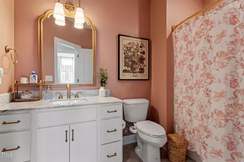 Bath - 1014 Falling Rock Pl, Durham, NC 27703 photo 4 of 4