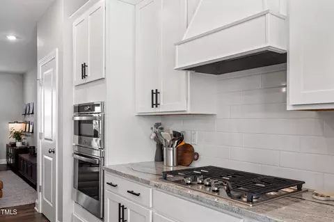 Kitchen - 1014 Falling Rock Pl, Durham, NC 27703 photo 4 of 4