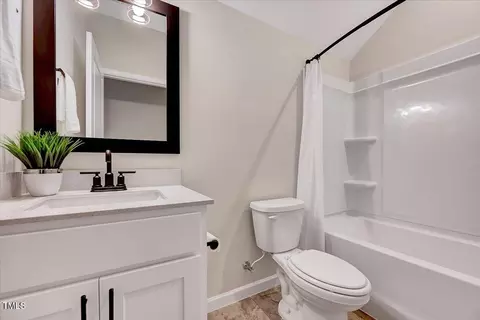 Bath - 186 Madden Rose Loop, Garner, NC 27529 photo 3 of 3