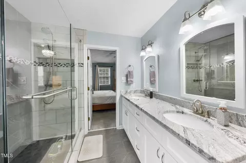 Bath - 5 Bonham Ct, Durham, NC 27703 photo 4 of 4
