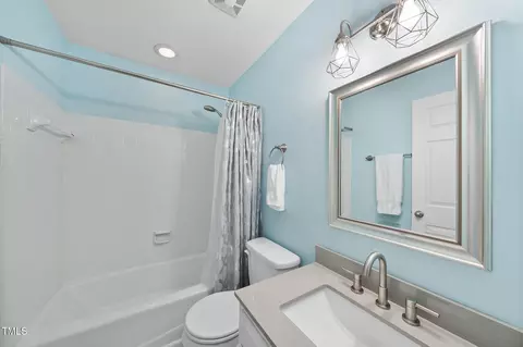 Bath - 5 Bonham Ct, Durham, NC 27703 photo 2 of 4