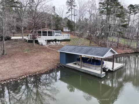 115 Alamance Dr, Semora, NC 27343