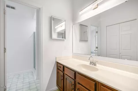 Bath - 112 Ridgepath Way, Cary, NC 27511 photo 2 of 3