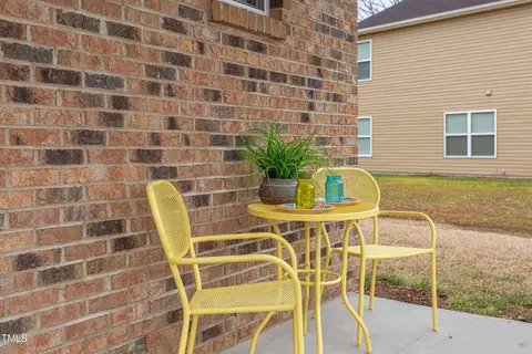 610 Chalcedony Ct, Durham, NC 27703 photo 3