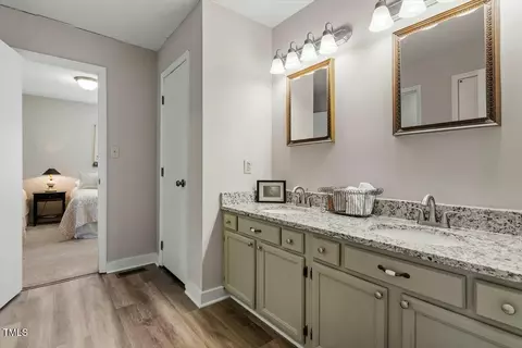 Bath - 63 Willow Bridge Dr, Durham, NC 27707 photo 2 of 3