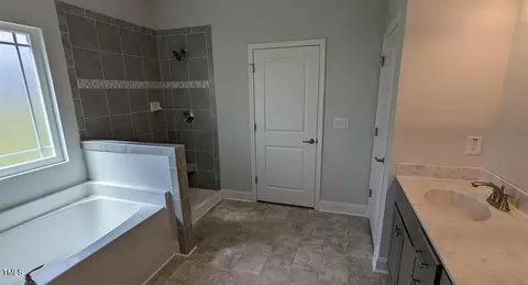Bath - 622 Ravensworth Dr, Garner, NC 27529 photo 1 of 3