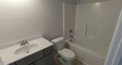 Bath - 622 Ravensworth Dr, Garner, NC 27529 photo 3 of 3