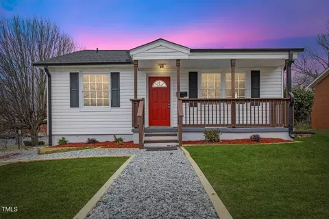 318 Fulton St, Burlington, NC 27217