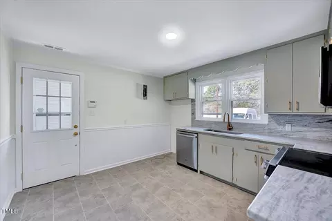 210 Monk Rd, Durham, NC 27704 photo 9