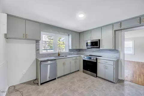 210 Monk Rd, Durham, NC 27704 photo 10
