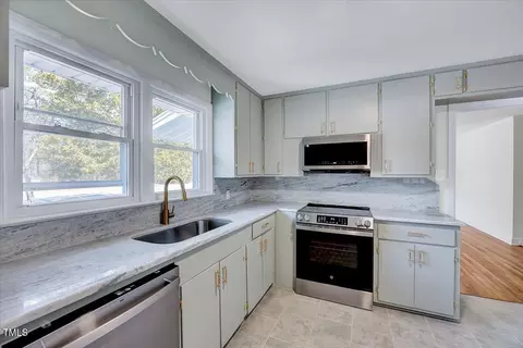 210 Monk Rd, Durham, NC 27704 photo 12