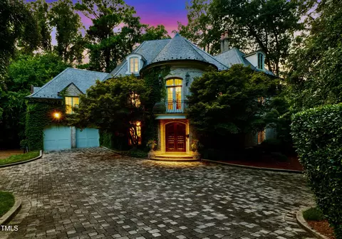 2658 Davis St, Raleigh, NC 27608