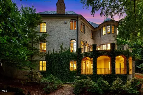 2658 Davis St, Raleigh, NC 27608