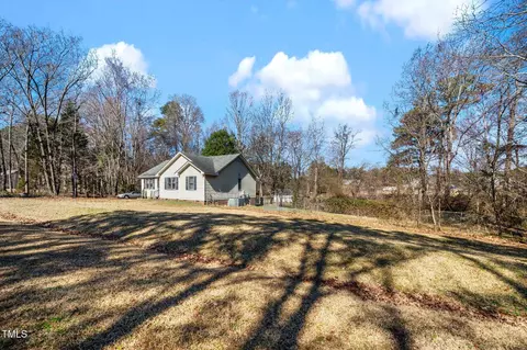 421 Danielle Dr, Garner, NC 27529 photo 2